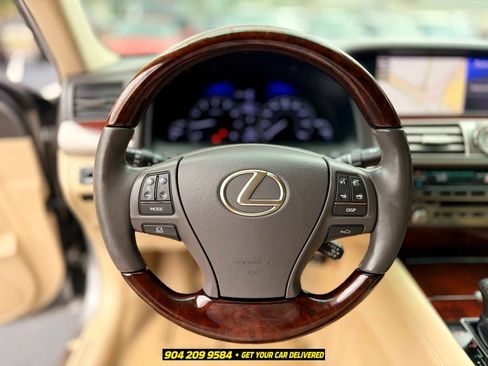 Used 2016 Lexus LS 460 w/ Comfort Package RWD image 16