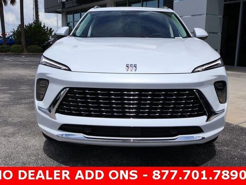 New 2025 Buick Envision Avenir image 3