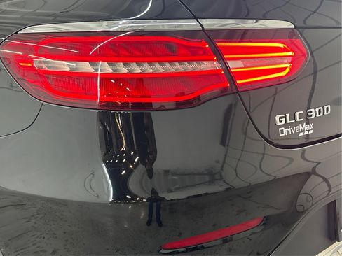 Used 2019 Mercedes-Benz GLC 300 4MATIC Coupe image 35