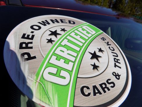 Used 2017 Chrysler Pacifica Touring-L Plus w/ Tire & Wheel Group image 10