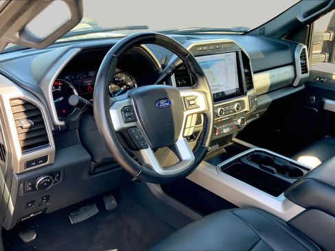 Certified 2022 Ford F250 Lariat w/ Lariat Ultimate Package AWD/4WD image 17