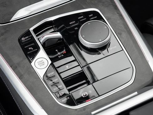 Used 2024 BMW X5 xDrive40i w/ Premium Package image 19