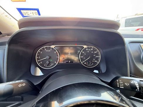 Used 2023 Nissan Rogue SV FWD image 20