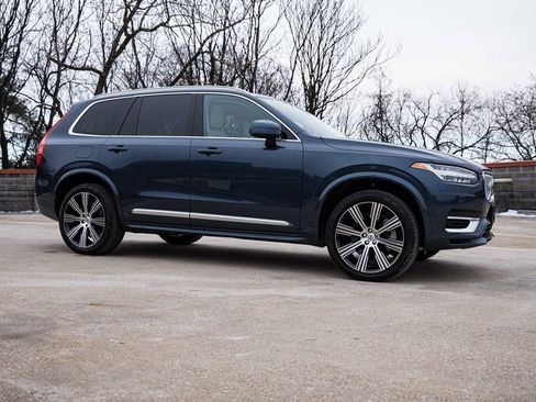 Certified 2025 Volvo XC90 T8 Plus w/ Protection Package Premier image 7