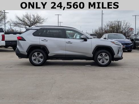 Used 2025 Toyota RAV4 XLE image 4