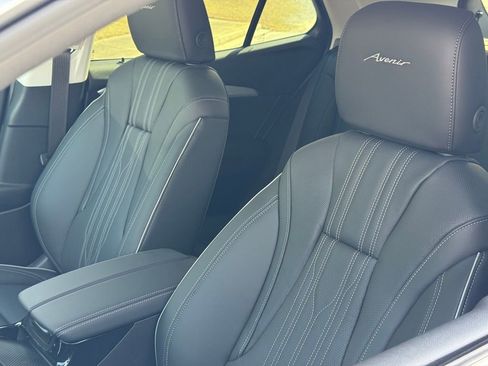 New 2026 Buick Envision Avenir image 17