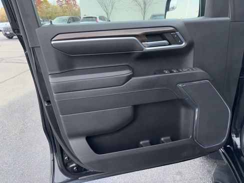 Used 2023 Chevrolet Silverado 1500 LT Trail Boss w/ LPO, Dark Essentials Package image 13