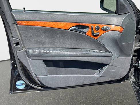 Used 2006 Mercedes-Benz E 350 Sedan image 18