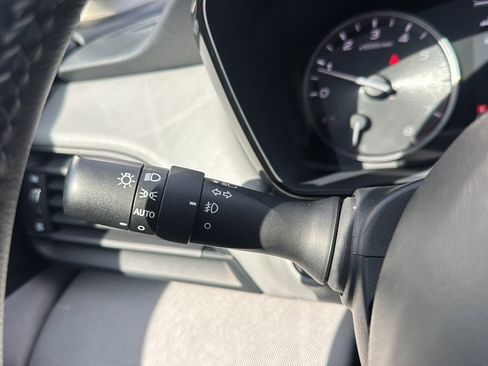 Used 2025 Subaru Legacy Premium image 27