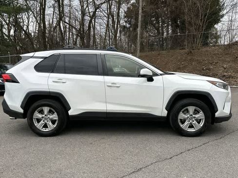 Used 2020 Toyota RAV4 XLE w/ Convenience Package image 3