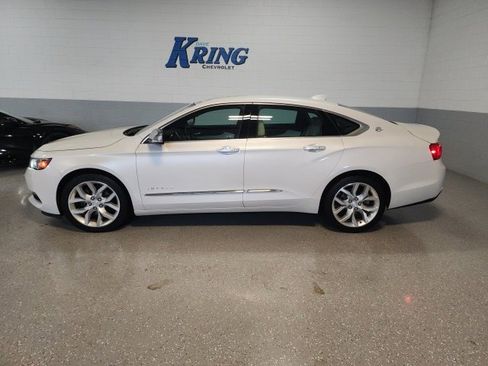 Used 2017 Chevrolet Impala Premier w/ Enhanced Convenience Package image 2