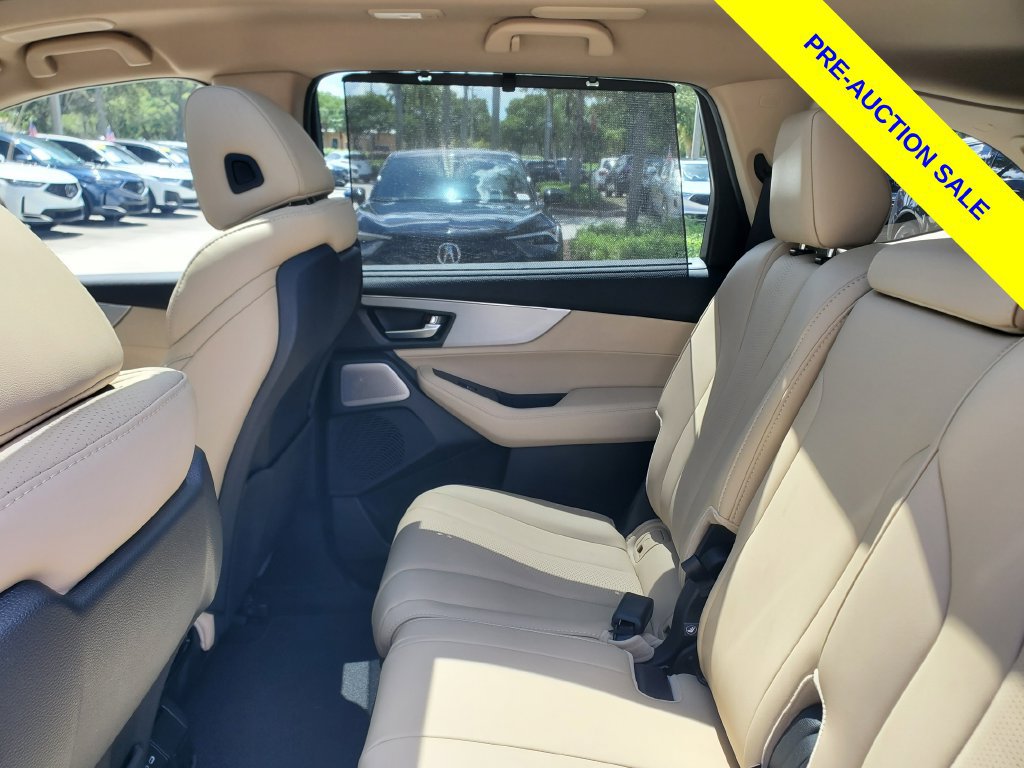 Used 2025 Acura MDX w/ Technology Package FWD image 12