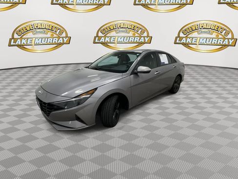 Used 2021 Hyundai Elantra SEL w/ Convenience Package FWD image 7