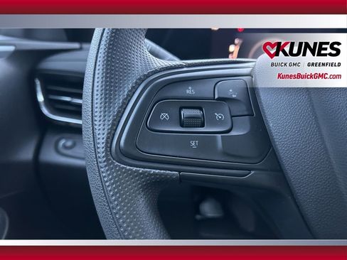 Used 2025 Buick Envista Preferred image 26