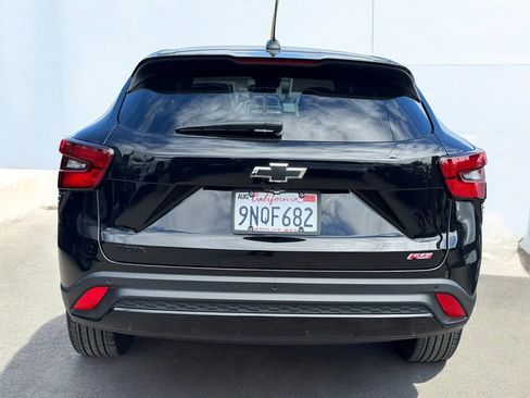 Used 2024 Chevrolet Trax RS w/ Driver Confidence Package FWD image 5