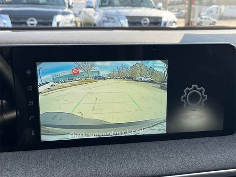 Certified 2025 Nissan Kicks SV image 33