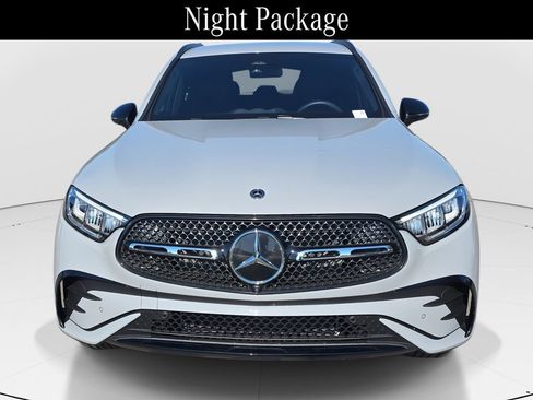 Certified 2025 Mercedes-Benz GLC 300 GLC 300 image 2