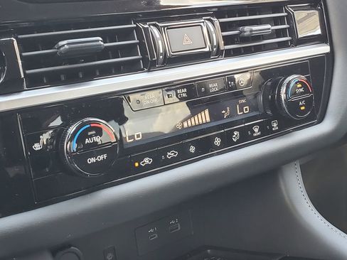 New 2025 Nissan Pathfinder SL w/ Cargo Package image 26