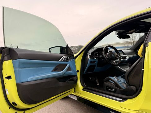 Used 2022 BMW M4 Competition w/ M Carbon Exterior Package image 27