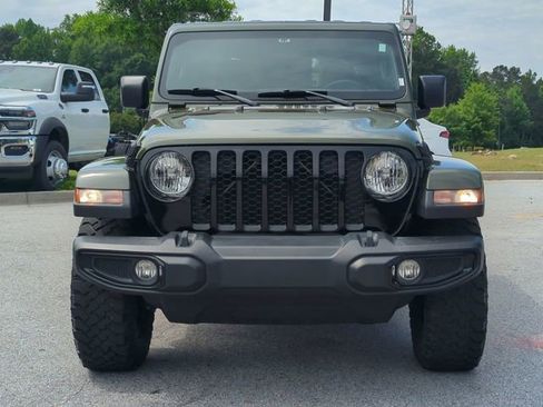 Certified 2021 Jeep Gladiator Sport AWD/4WD image 9