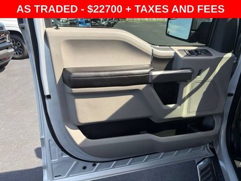 Used 2019 Ford F150 XLT w/ Equipment Group 302A Luxury AWD/4WD image 12