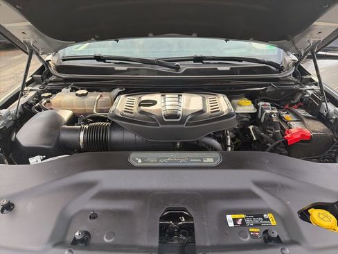 Used 2024 Jeep Grand Wagoneer L Series III image 11