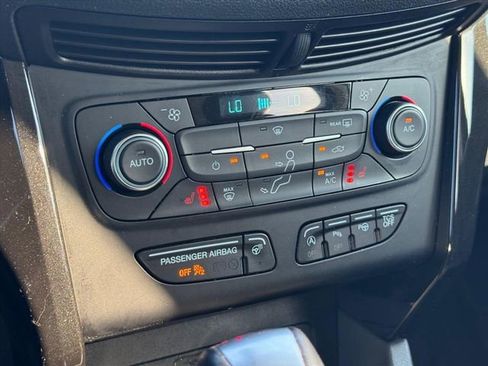 Used 2018 Ford Escape Titanium AWD/4WD image 22