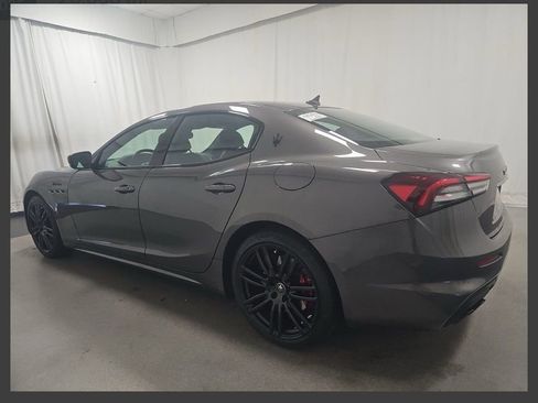 Used 2023 Maserati Ghibli Modena image 7