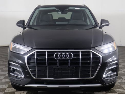 Used 2023 Audi Q5 2.0T Premium w/ Convenience Package image 12