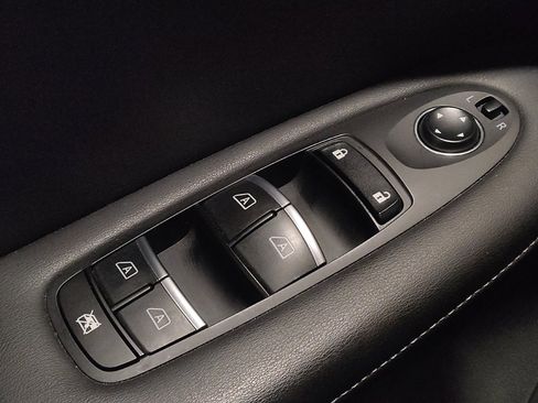 Used 2022 INFINITI QX50 Pure image 27