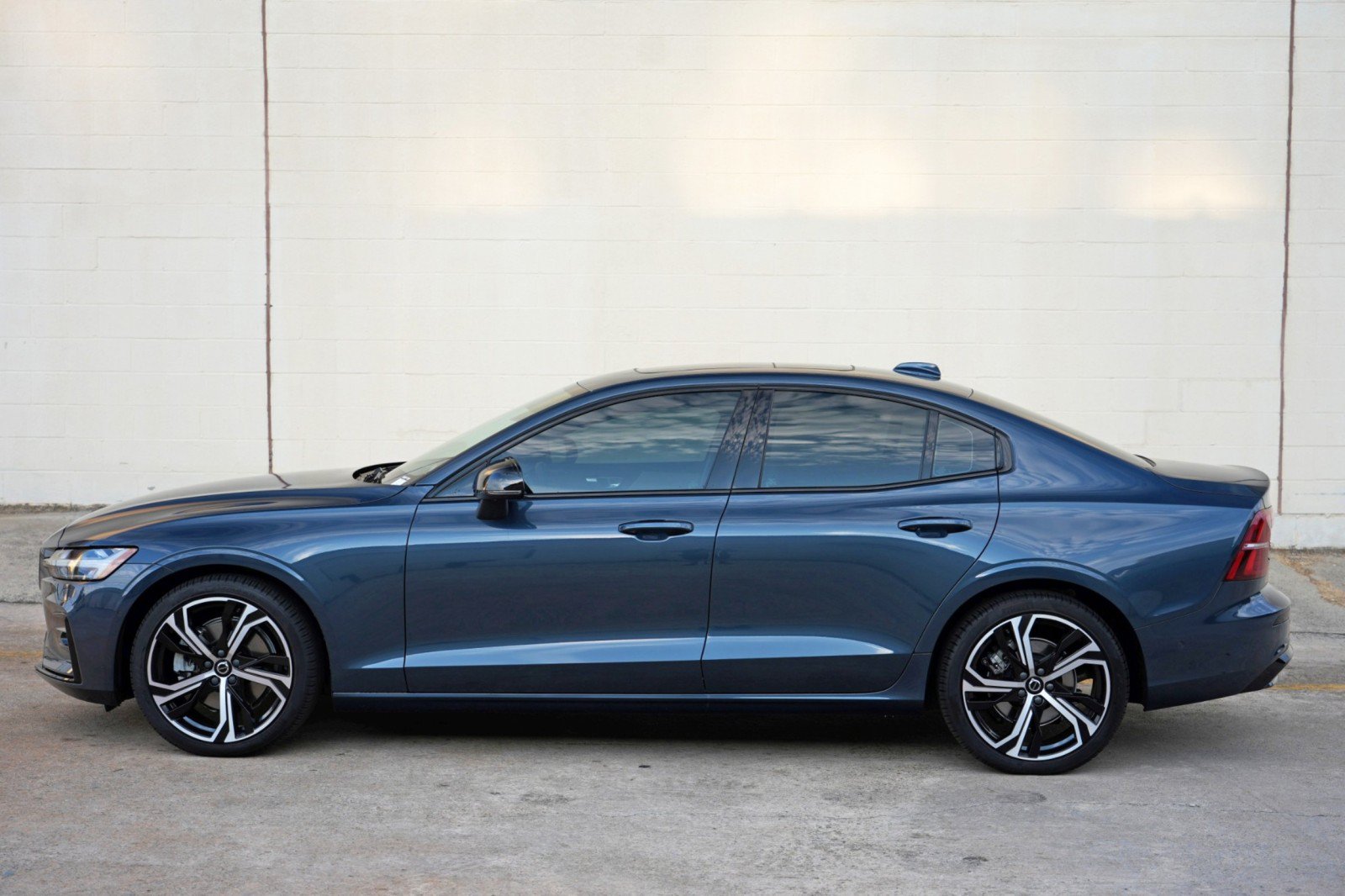 Used 2025 Volvo S60 B5 Plus w/ Climate Package FWD image 53