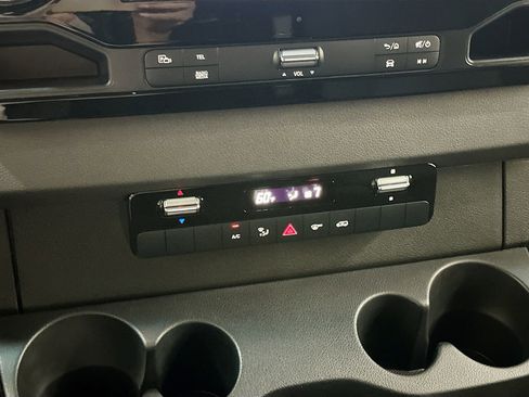 Used 2025 Mercedes-Benz Sprinter 2500 image 16