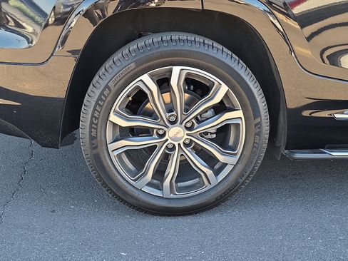 Used 2019 GMC Terrain Denali w/ Driver Alert Package II image 10