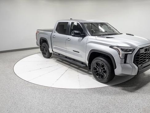 Used 2024 Toyota Tundra Limited w/ TRD Off-Road Package AWD/4WD image 33