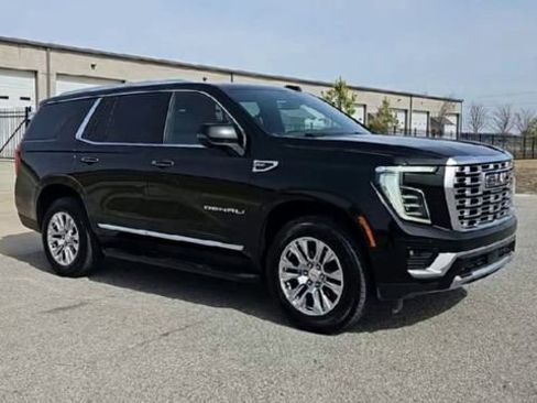 Used 2025 GMC Yukon Denali image 2