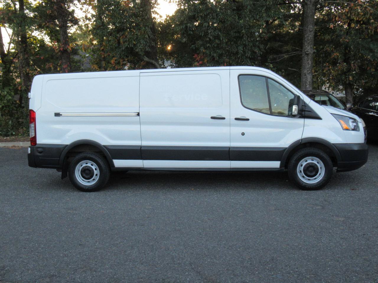 Used 2018 Ford Transit 250 148 Low Roof RWD image 21