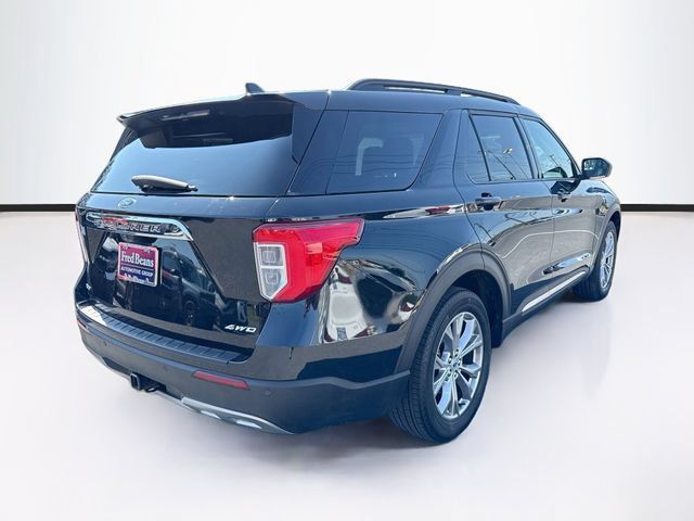 Used 2023 Ford Explorer XLT w/ Equipment Group 202A AWD/4WD image 11