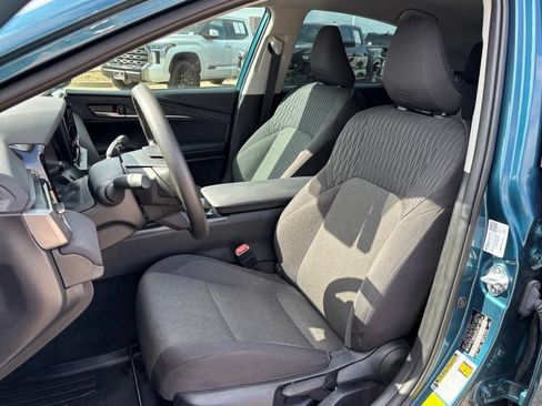 Used 2025 Toyota Camry LE FWD image 11