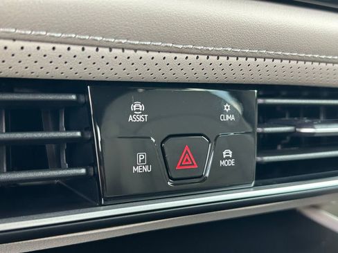New 2026 Volkswagen Atlas SE FWD image 30