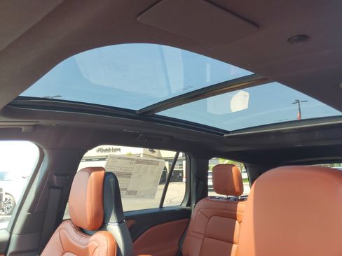 New 2026 Lincoln Aviator Reserve AWD/4WD image 10
