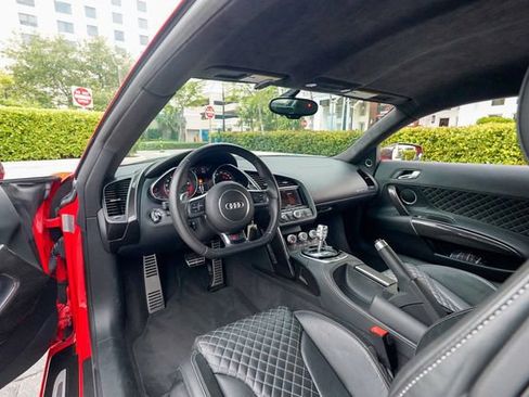 Used 2014 Audi R8 V10 plus AWD/4WD image 3