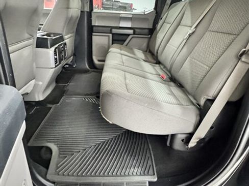 Used 2015 Ford F150 XLT w/ Equipment Group 302A Luxury AWD/4WD image 9