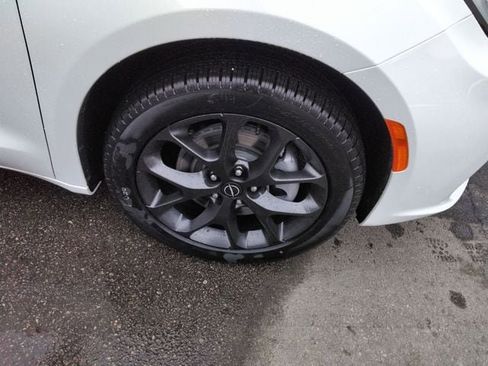 New 2026 Chrysler Pacifica Select w/ S Appearance Package AWD/4WD image 17