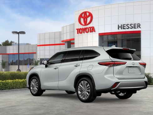 Used 2026 Toyota Highlander Platinum image 6