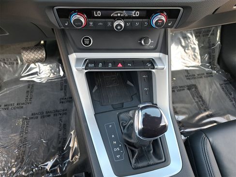 Certified 2025 Audi Q3 2.0T Premium w/ Convenience Package image 22