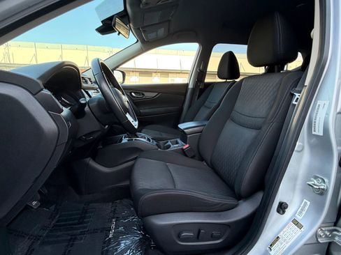 Used 2020 Nissan Rogue SV AWD/4WD image 11