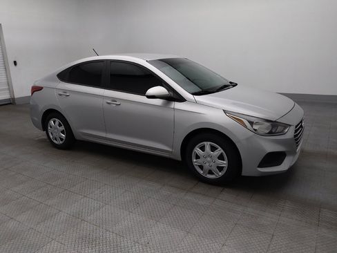 Used 2021 Hyundai Accent SE image 11