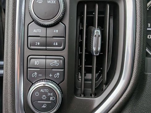 Used 2022 GMC Sierra 1500 AT4 AWD/4WD image 15