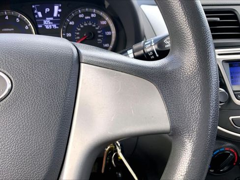 Used 2014 Hyundai Accent GLS FWD image 24
