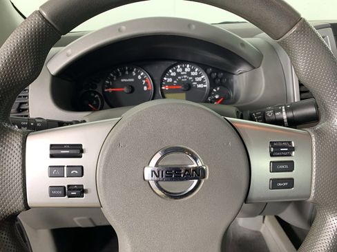 Used 2020 Nissan Frontier SV image 17